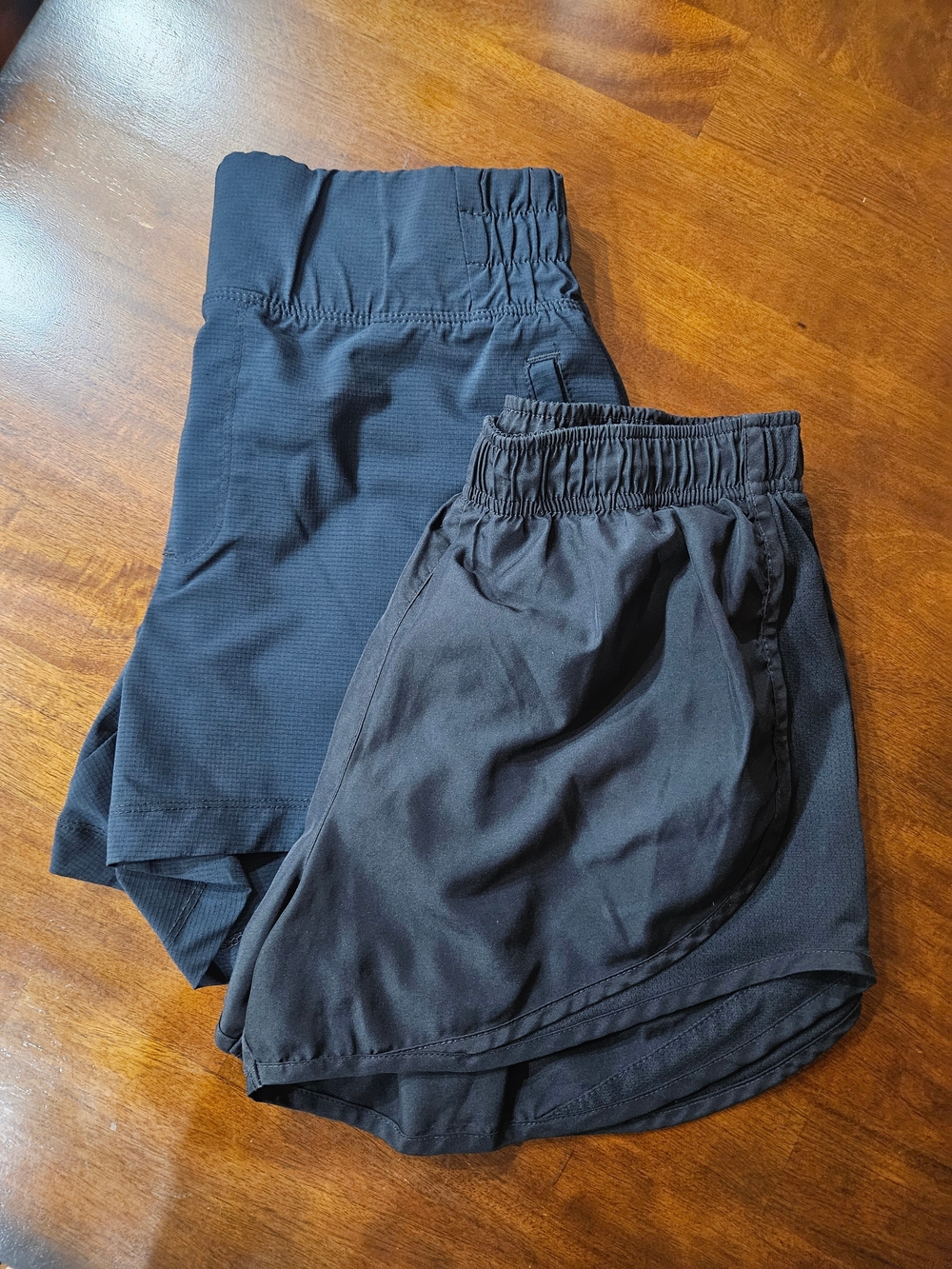 EUC Women’s Nike/Eddie Bauer Black Athletic Short Set